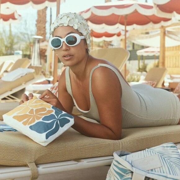 Aloha Collection Small Pouch, Wavy, hot mustard - Picture 8 of 8